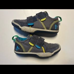 Boys Plae Shoes, Size 10, Blue